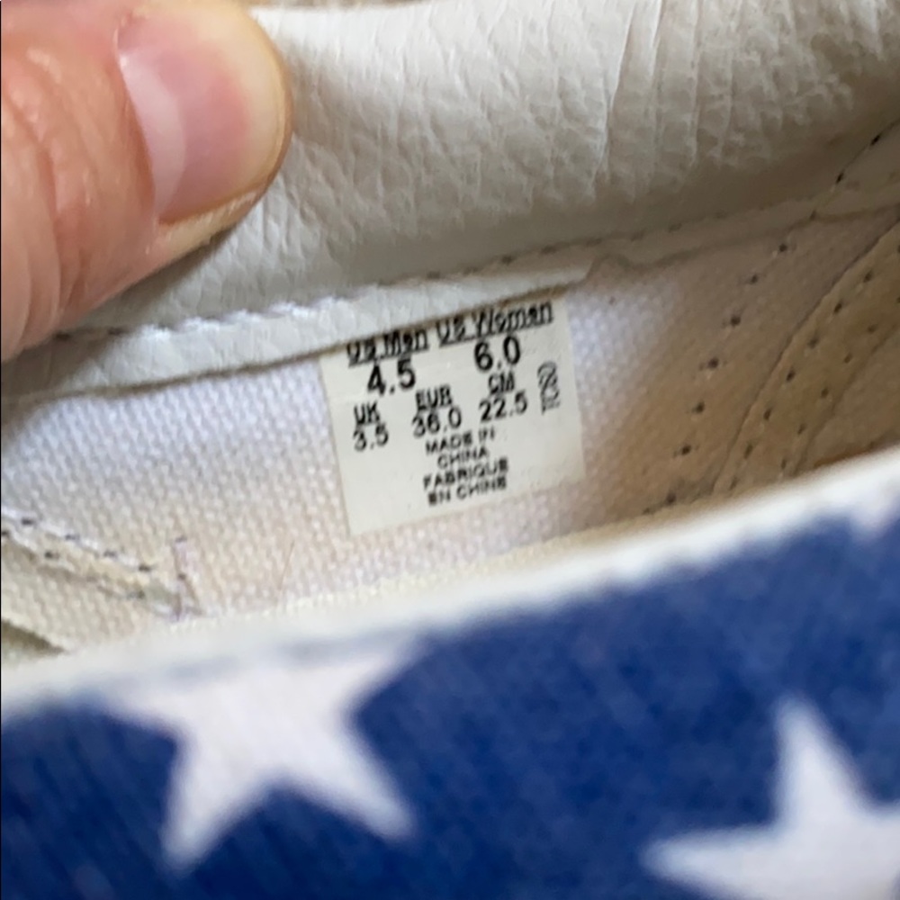 Vans - Picture 3 of 3